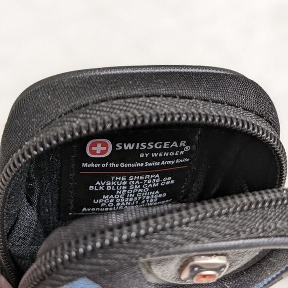 NWOT Swiss Army/SwissGear Zip Around Wallet w/ Wrist Lanyard - Picture 5 of 10